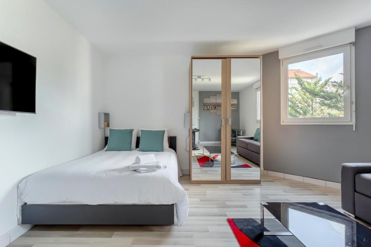 Appartement Studio Abondance - Proche GareMétrobus - Calme à Lyon Extérieur photo